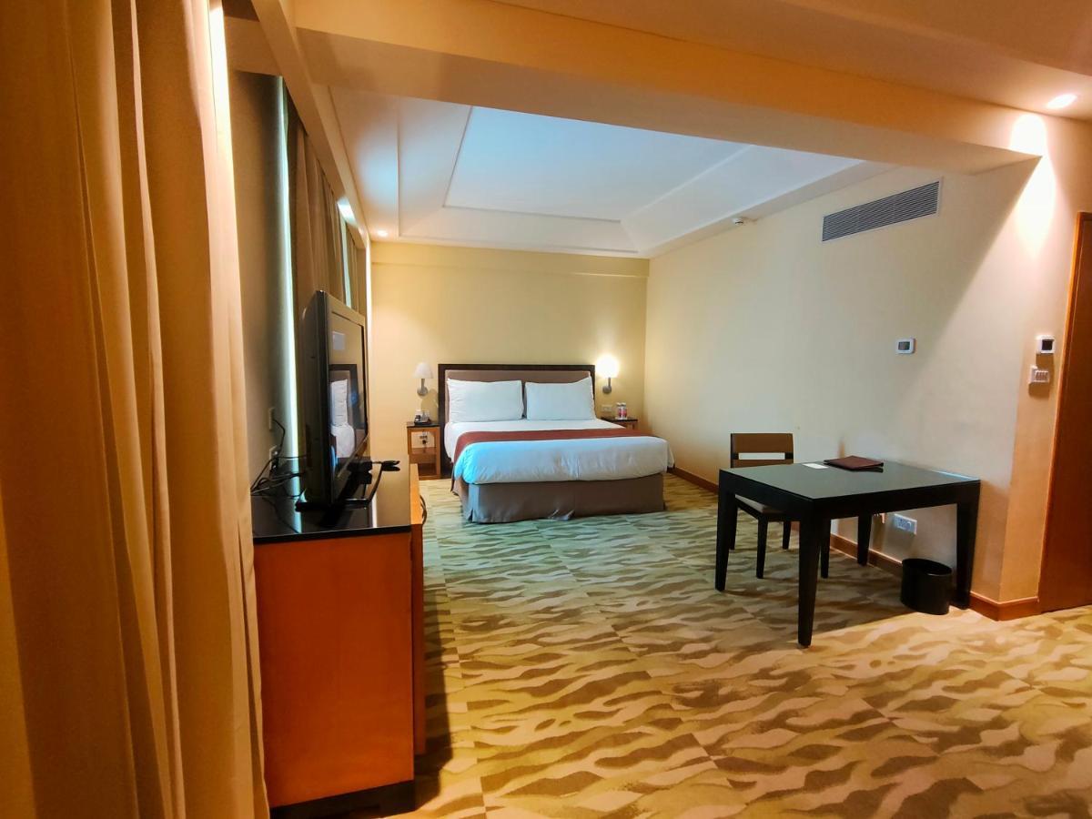 Hotel The Grand Neu-Delhi Exterior foto